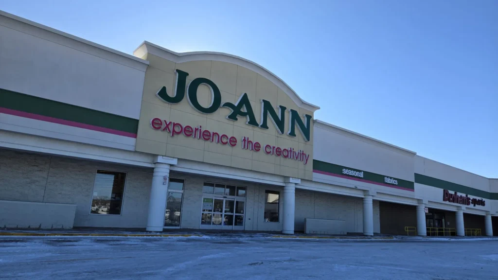 Joanns Fabrics Hours and Shopping Experience